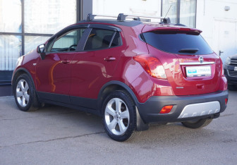 Подержанный автомобиль Opel Mokka 2013 года (7 фото)