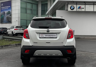 Подержанный автомобиль Opel Mokka 2013 года (6 фото)