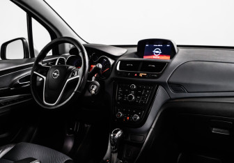 Подержанный автомобиль Opel Mokka 2013 года (9 фото)