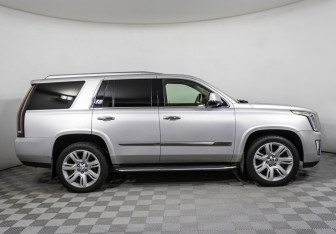 Подержанный автомобиль Cadillac Escalade Suv 2015 года (4 фото)