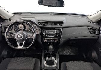 Подержанный автомобиль Nissan X-Trail 2020 года (14 фото)