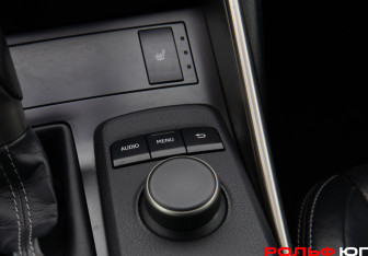 Подержанный автомобиль Lexus IS Sedan 2014 года (16 фото)