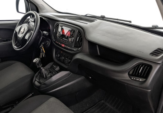 Подержанный автомобиль Fiat Doblo 2020 года (13 фото)