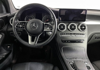 Подержанный автомобиль Mercedes-Benz GLC Coupe 2019 года (12 фото)