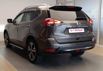 Подержанный автомобиль Nissan X-Trail 2022 года (6 фото)