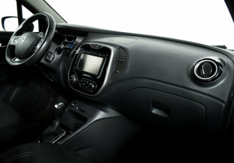 Подержанный автомобиль Renault Kaptur 2016 года (8 фото)