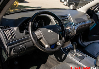 Подержанный автомобиль Hyundai ix55 2012 года (13 фото)
