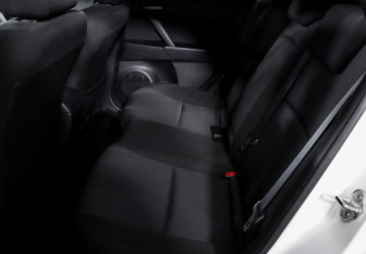 Подержанный автомобиль Mazda 3 Hatchback 2010 года (10 фото)