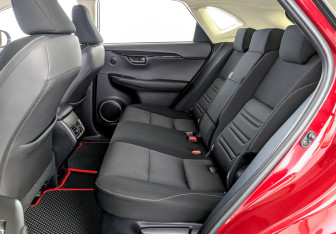 Подержанный автомобиль Lexus NX 2020 года (12 фото)