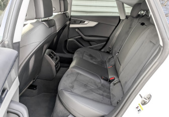 Подержанный автомобиль Audi A5 Liftback 2024 года (12 фото)