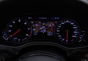 Подержанный автомобиль Audi A6 Sedan 2017 года (12 фото)