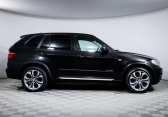 Подержанный автомобиль BMW X5 2013 года (4 фото)