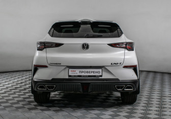 Подержанный автомобиль Changan UNI-T 2024 года (6 фото)