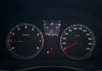Подержанный автомобиль Hyundai Solaris Sedan 2013 года (12 фото)