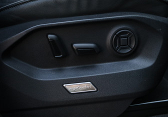 Подержанный автомобиль Volkswagen Touareg 2019 года (8 фото)