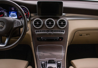 Подержанный автомобиль Mercedes-Benz GLC Coupe 2017 года (14 фото)