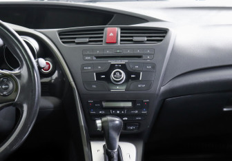 Подержанный автомобиль Honda Civic Sedan 2013 года (8 фото)