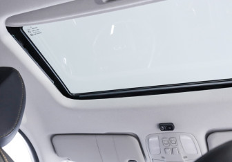 Подержанный автомобиль Москвич 3 2023 года (16 фото)