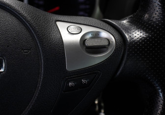 Подержанный автомобиль Nissan Juke 2014 года (20 фото)