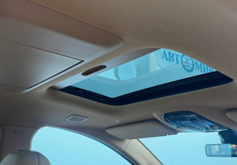 Подержанный автомобиль Voyah Dream 2025 года (16 фото)
