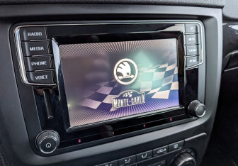 Подержанный автомобиль Skoda Yeti 2016 года (26 фото)