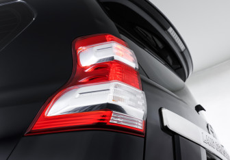 Подержанный автомобиль Toyota Land Cruiser Prado 2014 года (24 фото)