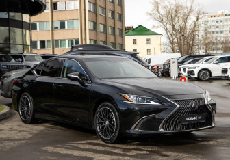 Подержанный автомобиль Lexus ES 2019 года (2 фото)
