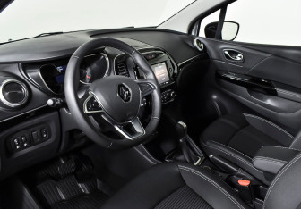 Подержанный автомобиль Renault Kaptur 2021 года (9 фото)