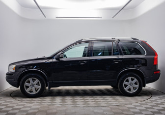 Подержанный автомобиль Volvo XC90 2010 года (8 фото)