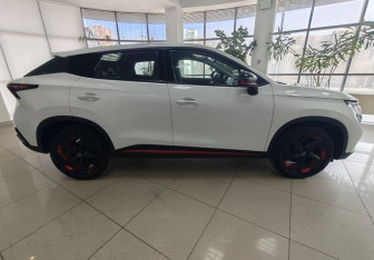 Подержанный автомобиль Omoda C5 2023 года (4 фото)