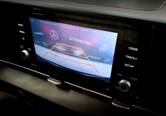 Подержанный автомобиль Kia Carnival 2021 года (27 фото)