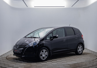 Подержанный автомобиль Honda Jazz 2012 года (1 фото)