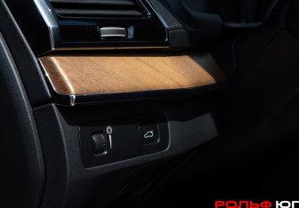 Подержанный автомобиль Volvo XC90 2021 года (18 фото)