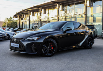 Подержанный автомобиль Lexus IS Sedan 2021 года (36 фото)