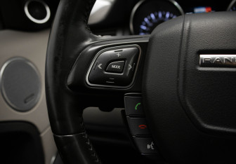 Подержанный автомобиль Land Rover Range Rover Evoque 2012 года (11 фото)