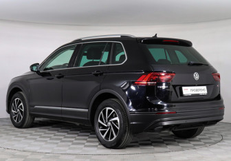 Подержанный автомобиль Volkswagen Tiguan 2018 года (7 фото)