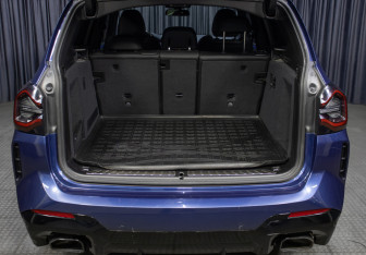 Подержанный автомобиль BMW X3 2022 года (10 фото)