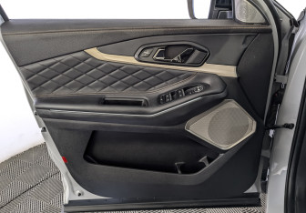 Подержанный автомобиль Exeed TXL 2023 года (19 фото)