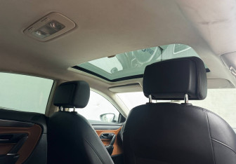 Подержанный автомобиль Volkswagen Passat CC 2012 года (12 фото)