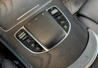 Подержанный автомобиль Mercedes-Benz GLC Coupe 2020 года (25 фото)