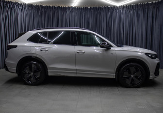 Подержанный автомобиль Volkswagen Tiguan 2024 года (4 фото)