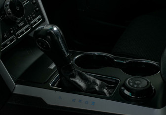 Подержанный автомобиль Ford Explorer 2014 года (12 фото)