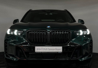 Подержанный автомобиль BMW X5 2024 года (34 фото)