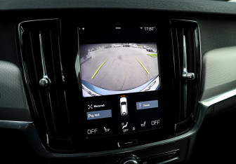 Подержанный автомобиль Volvo V90 Cross Country 2017 года (15 фото)