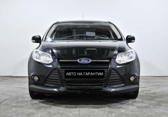 Подержанный автомобиль Ford Focus Sedan 2014 года (2 фото)