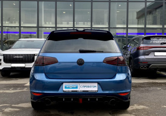 Подержанный автомобиль Volkswagen Golf Hatchback 2014 года (6 фото)