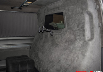 Подержанный автомобиль Volkswagen Multivan 2016 года (18 фото)