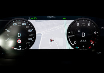 Подержанный автомобиль Land Rover Defender Suv 2021 года (13 фото)