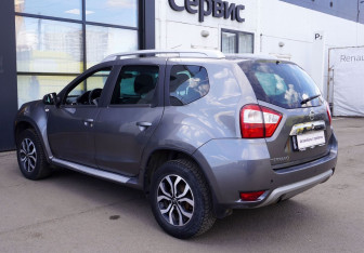 Подержанный автомобиль Nissan Terrano 2016 года (6 фото)