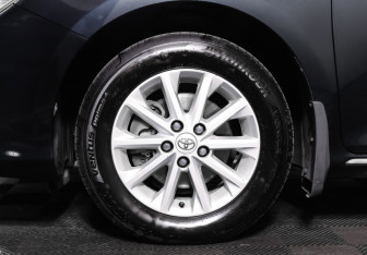 Подержанный автомобиль Toyota Camry Sedan 2012 года (25 фото)